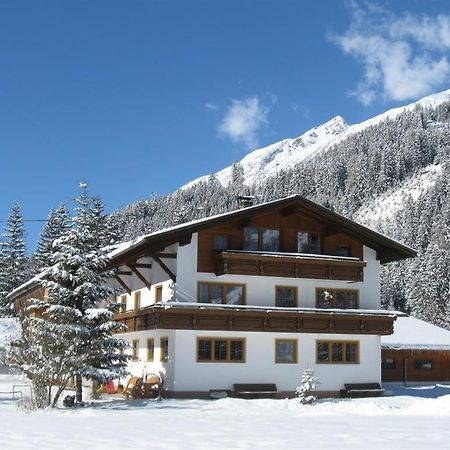 Villa Haus Laerchenhof Holzgau Exterior foto